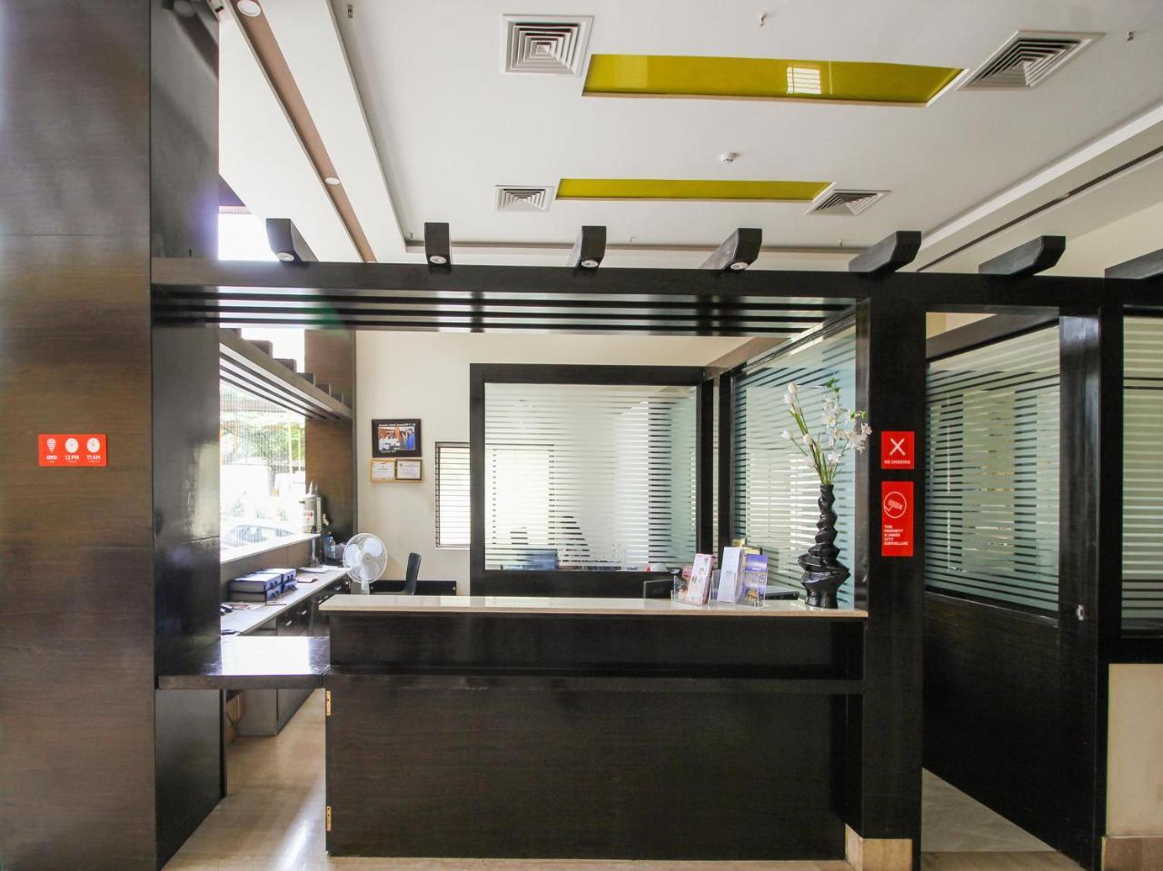 Rio Meridian Hotel Mysore Ngoại thất bức ảnh