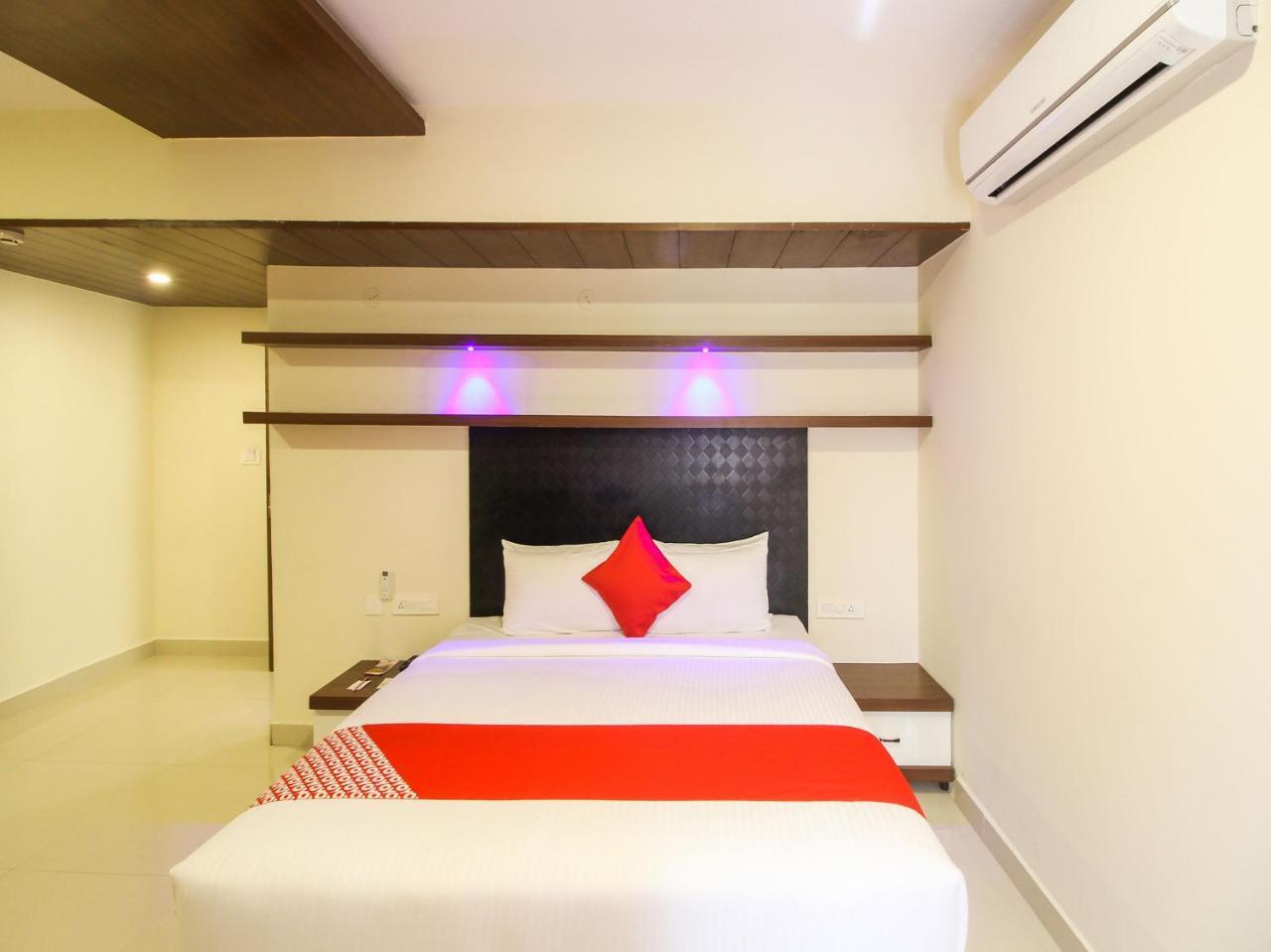 Rio Meridian Hotel Mysore Ngoại thất bức ảnh