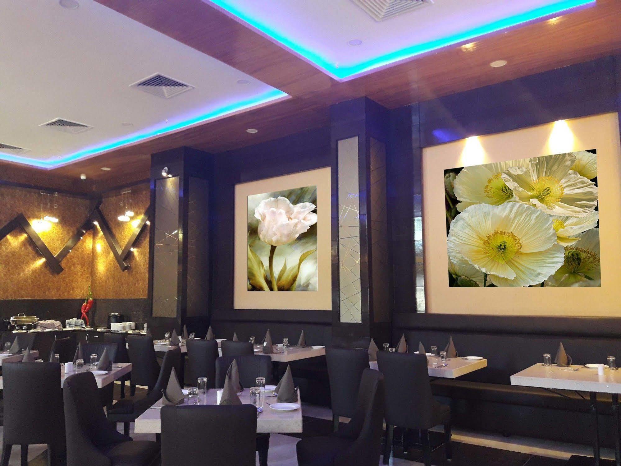 Rio Meridian Hotel Mysore Ngoại thất bức ảnh